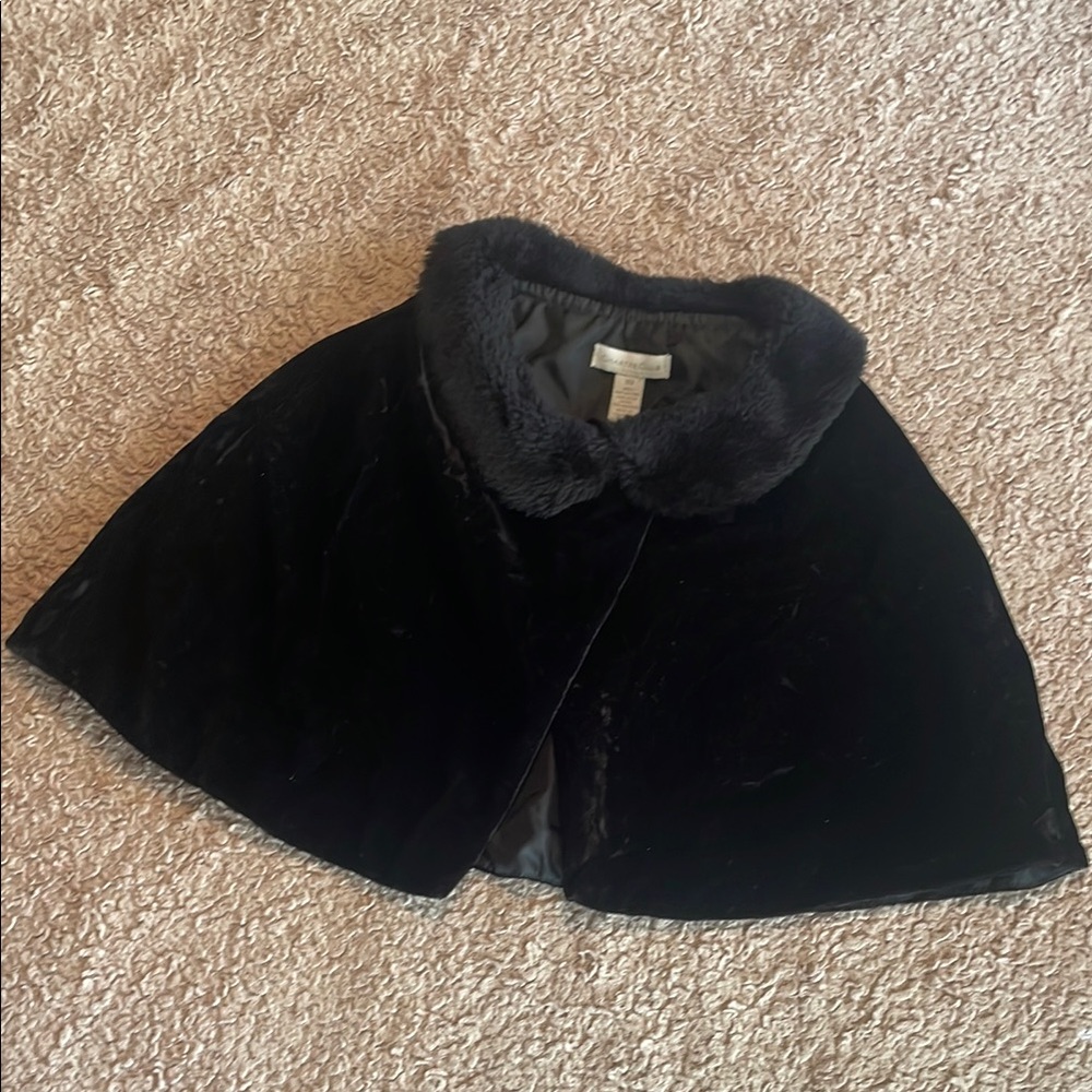 🔥 4/$20 CHARTER CLUB Girls velvet with faux fur collar shawl - size 10